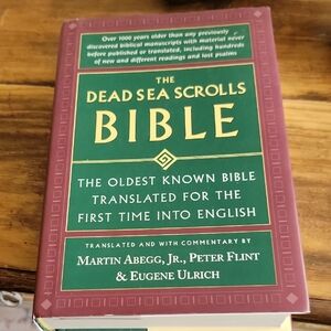 The Dead Sea Scrolls Bible - Green and Gold Edition
